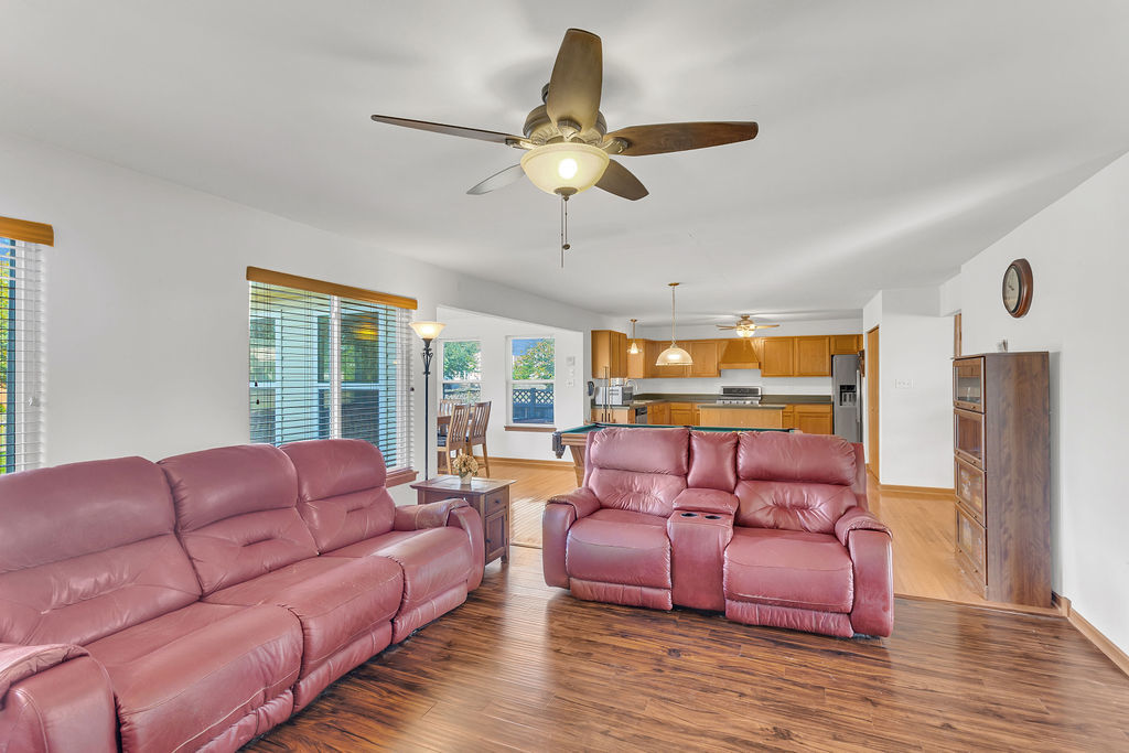 25226 S MALLARD Drive, Channahon, IL 60410