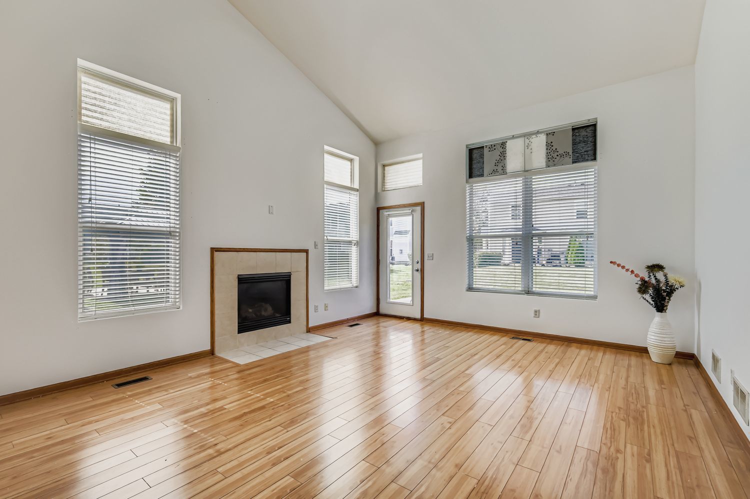 4579 Half Moon Drive #A, Yorkville, IL 60560
