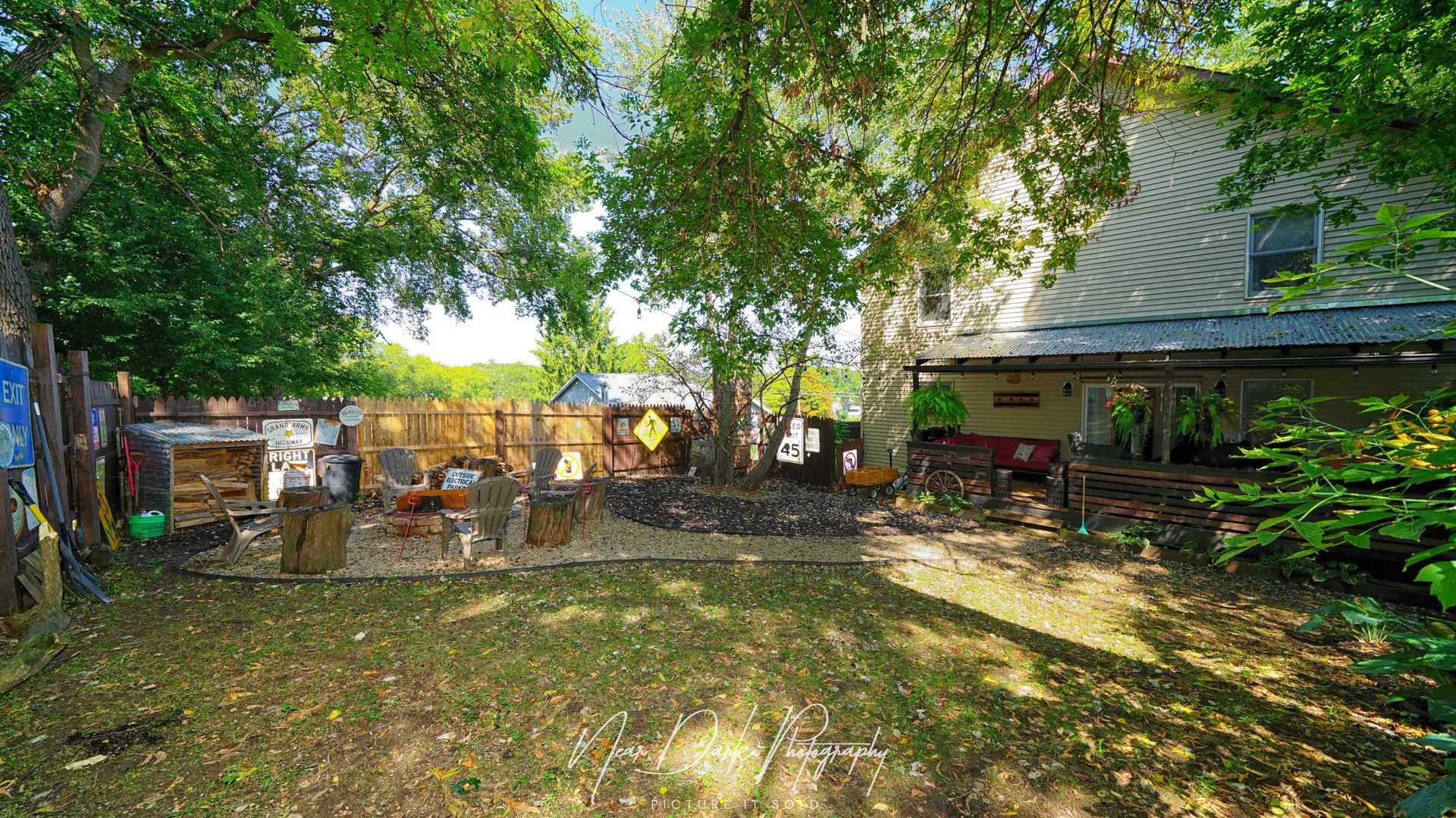 127 E GRAND Avenue, Fox Lake, IL 60020