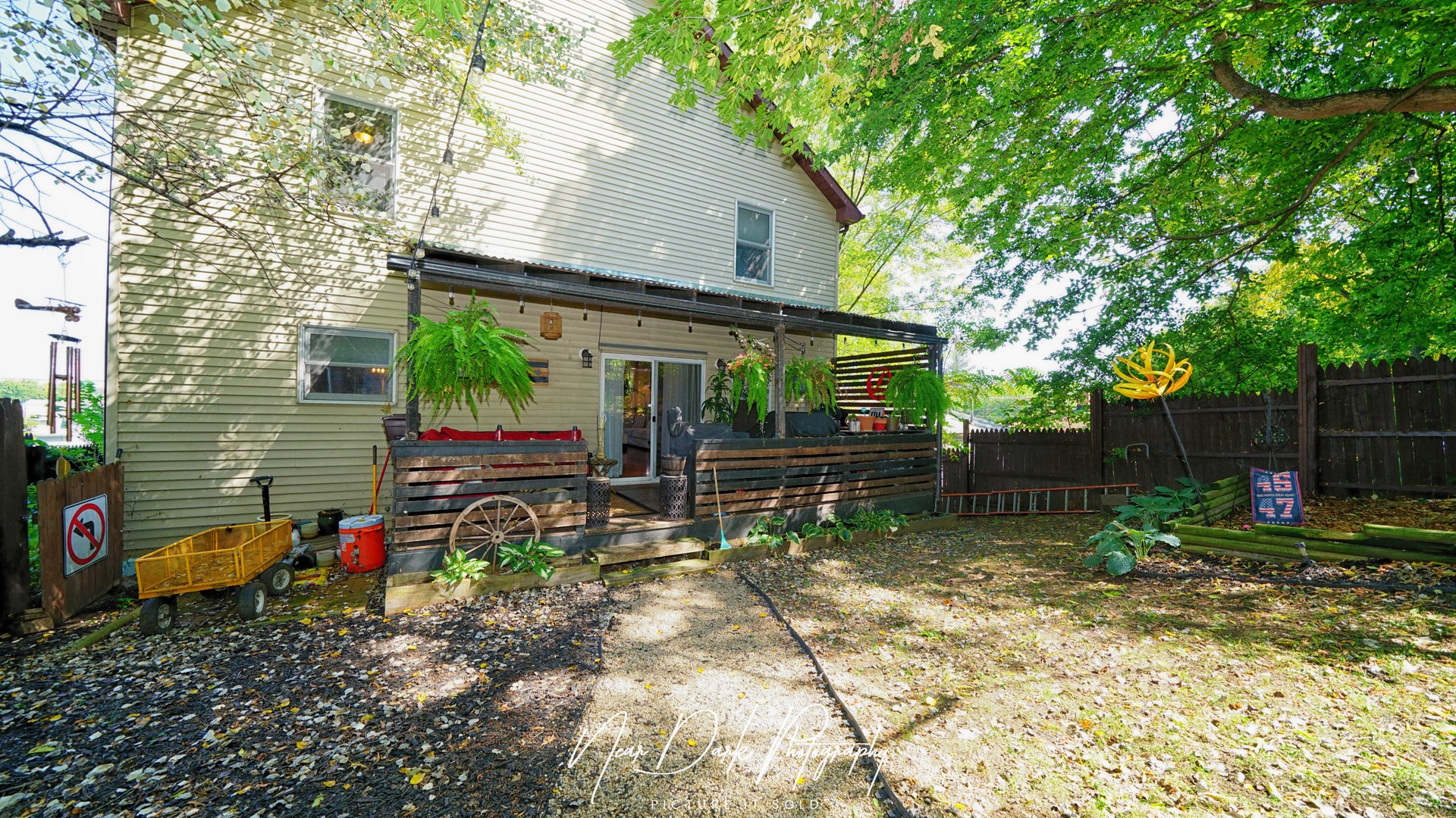127 E GRAND Avenue, Fox Lake, IL 60020