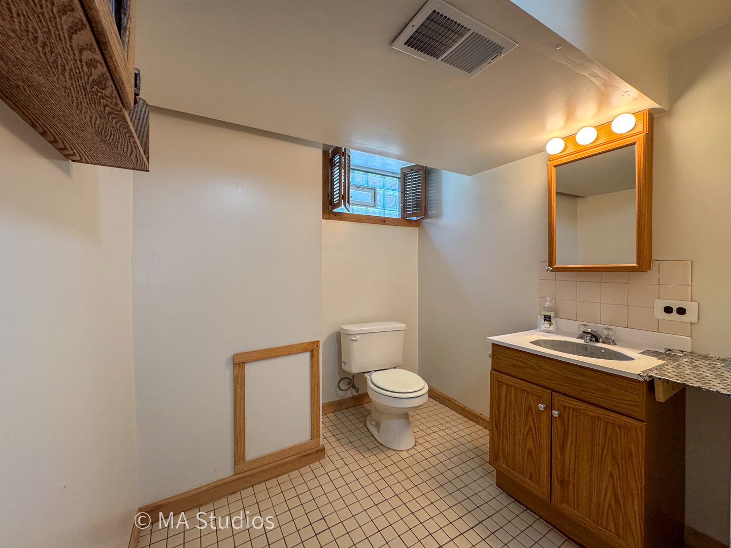 7204 W Myrtle Avenue, Chicago, IL 60631