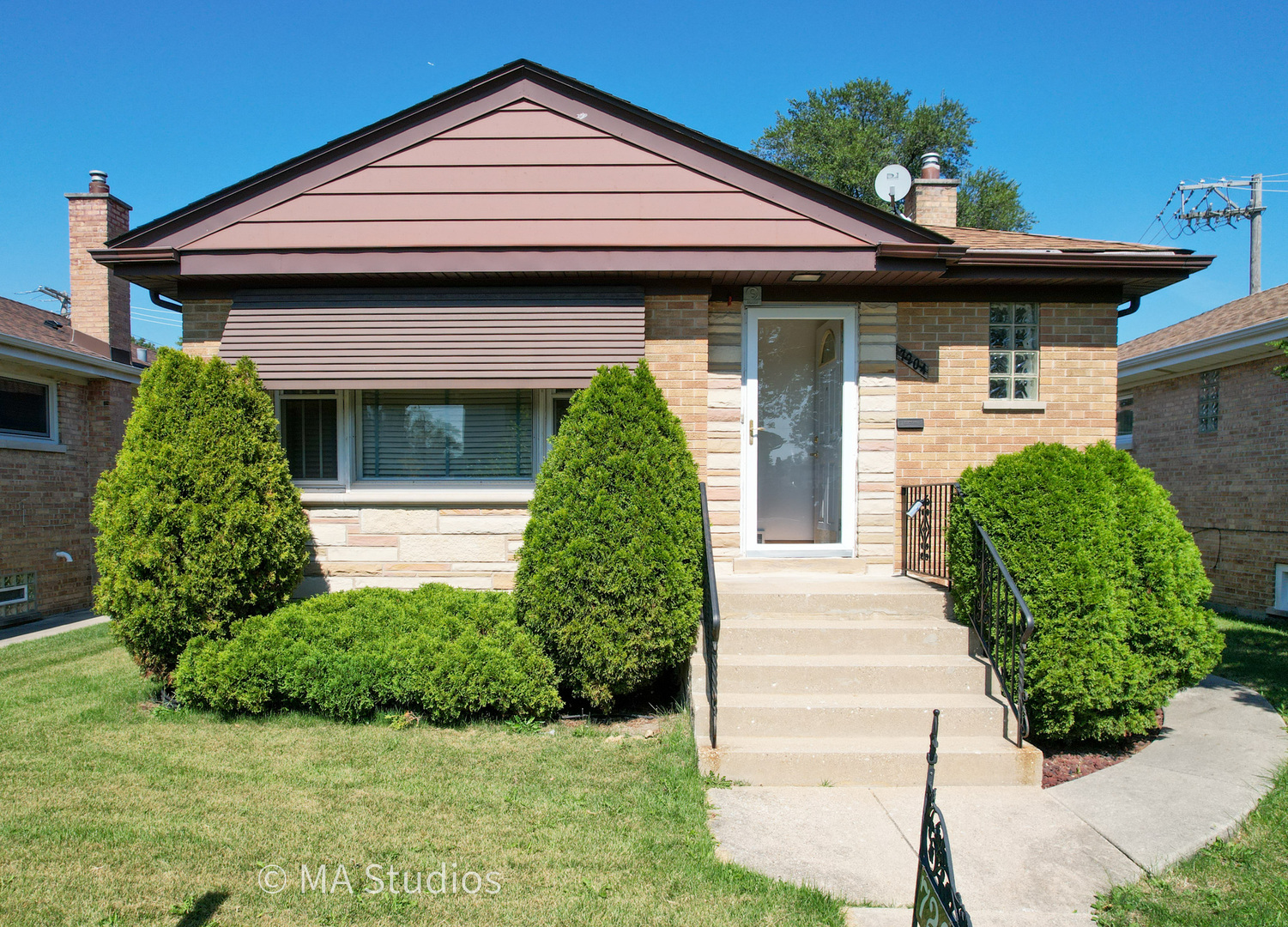 7204 W Myrtle Avenue, Chicago, IL 60631