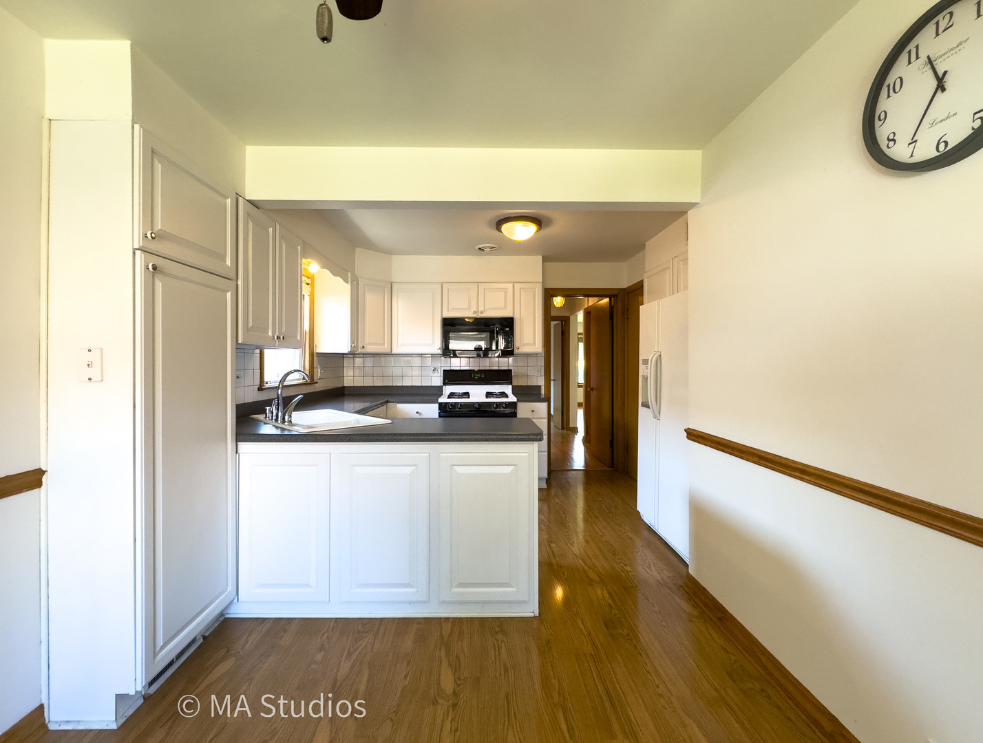 7204 W Myrtle Avenue, Chicago, IL 60631