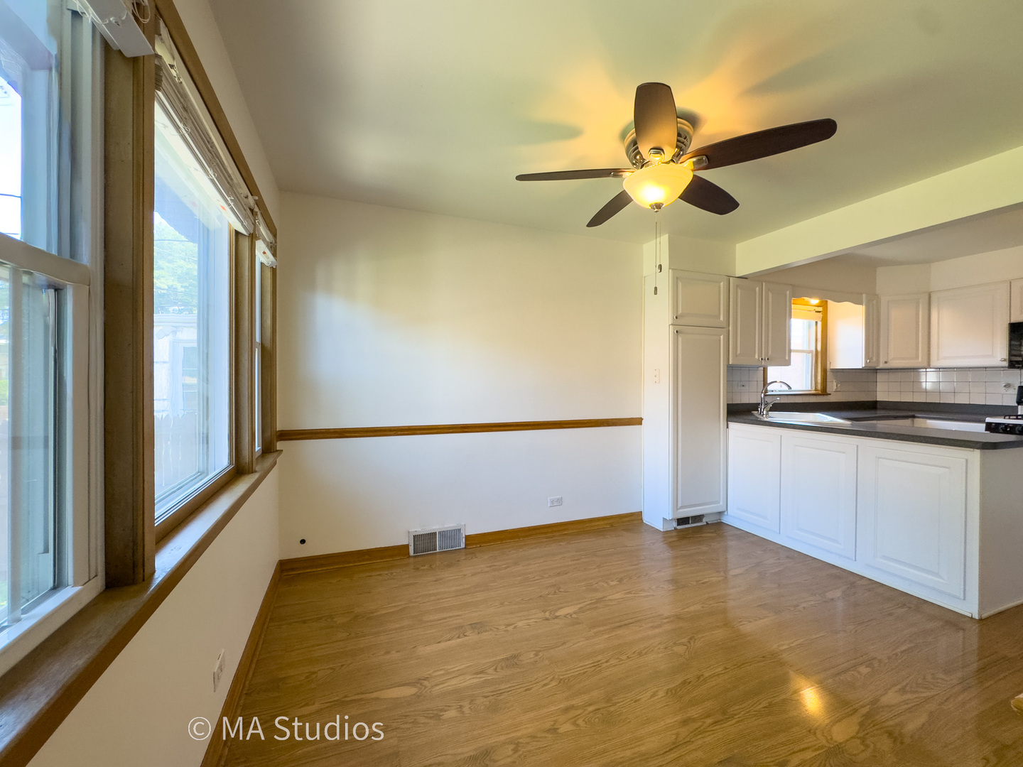 7204 W Myrtle Avenue, Chicago, IL 60631