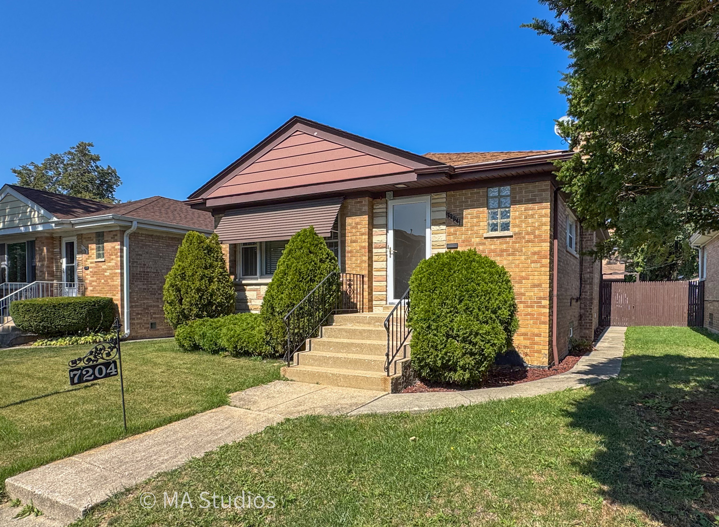 7204 W Myrtle Avenue, Chicago, IL 60631