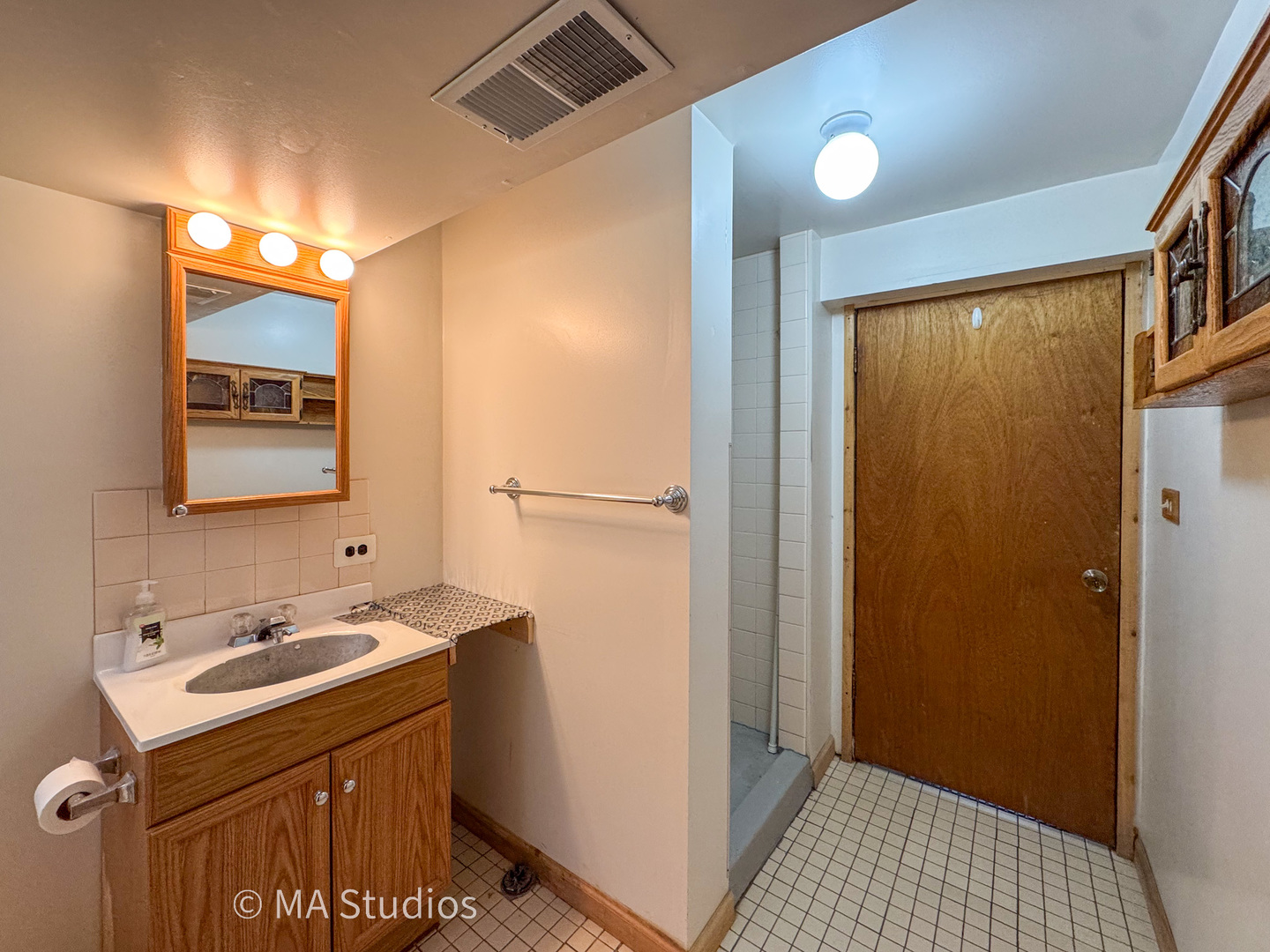 7204 W Myrtle Avenue, Chicago, IL 60631