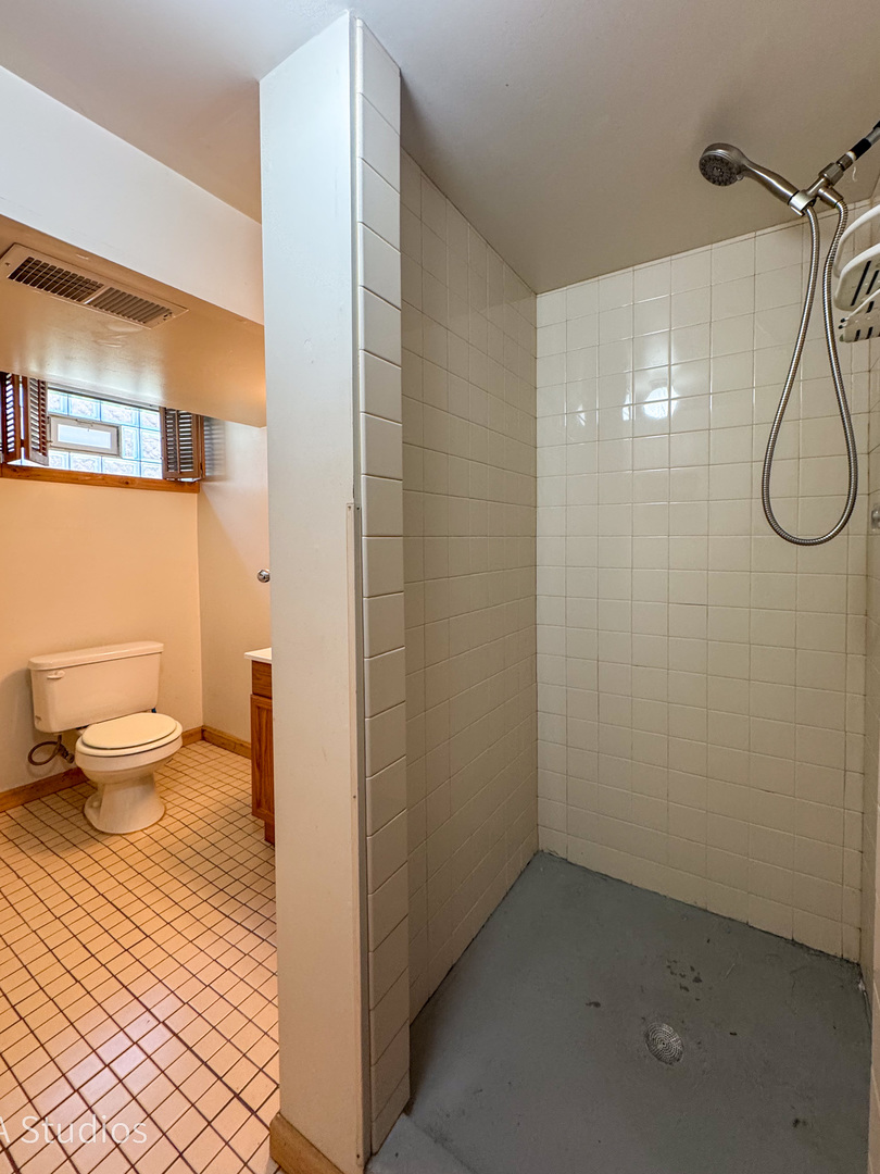 7204 W Myrtle Avenue, Chicago, IL 60631
