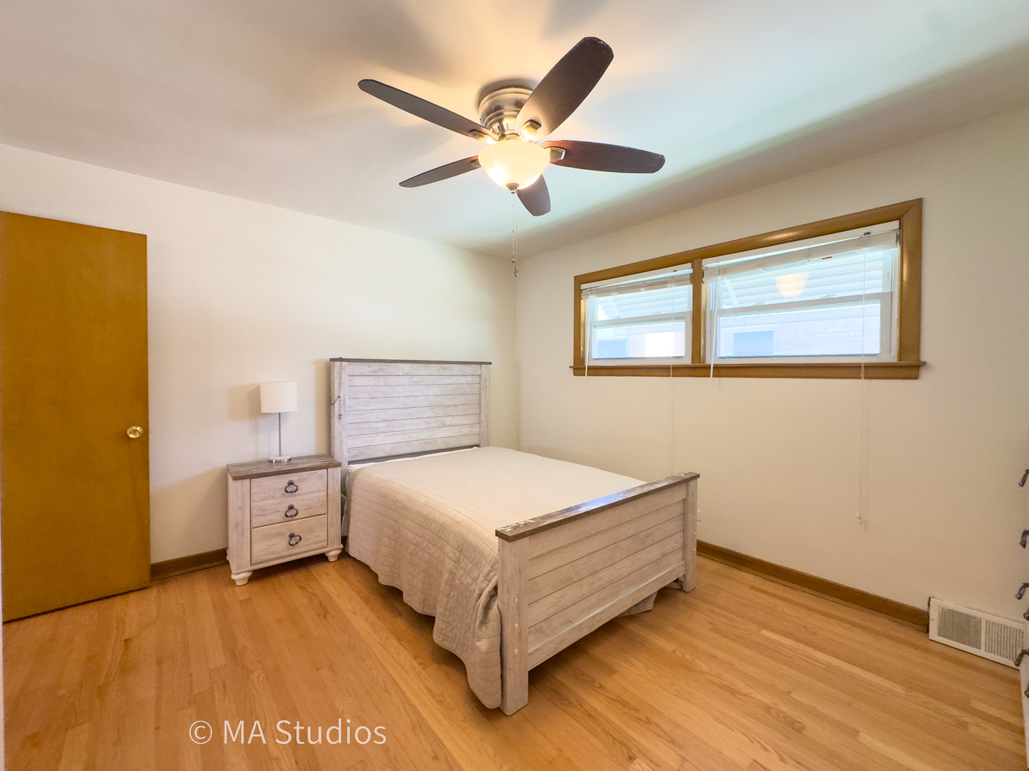 7204 W Myrtle Avenue, Chicago, IL 60631