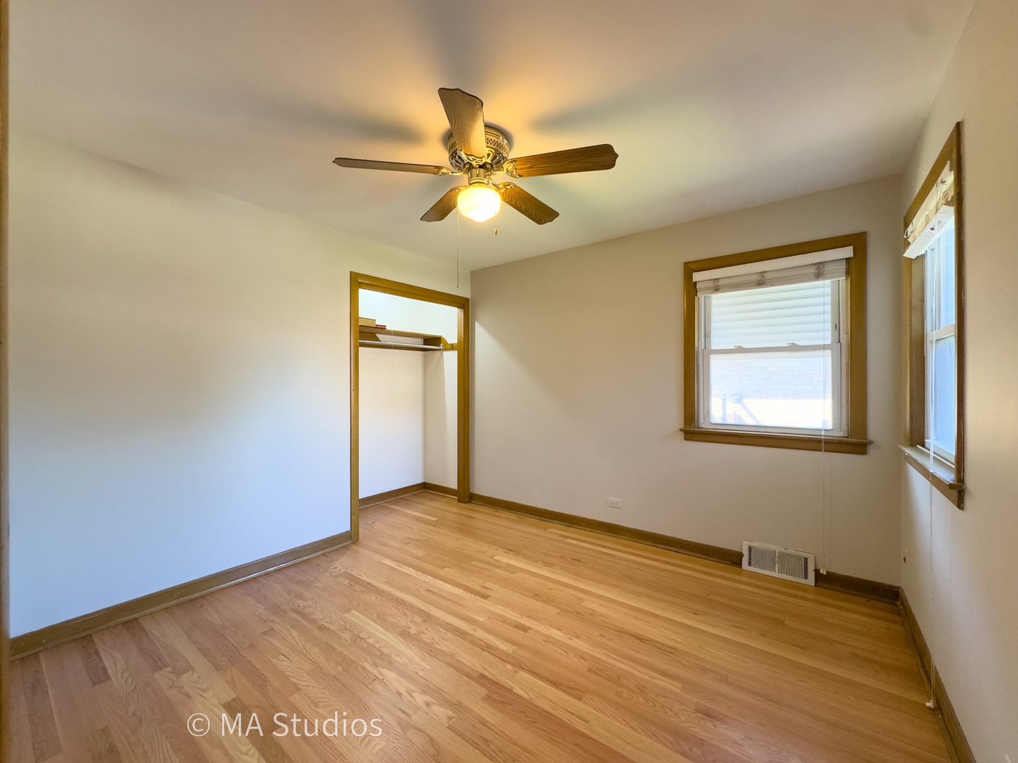 7204 W Myrtle Avenue, Chicago, IL 60631