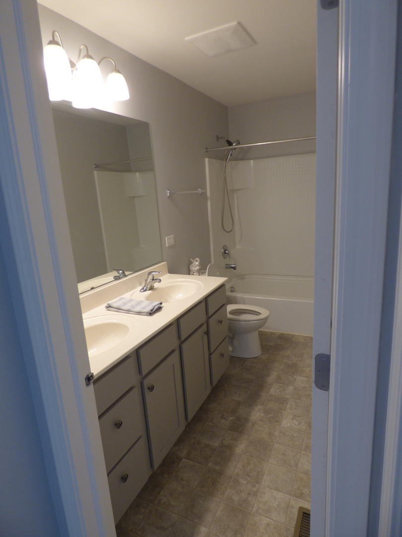 6010 Winterhaven Drive, Joliet, IL 60431