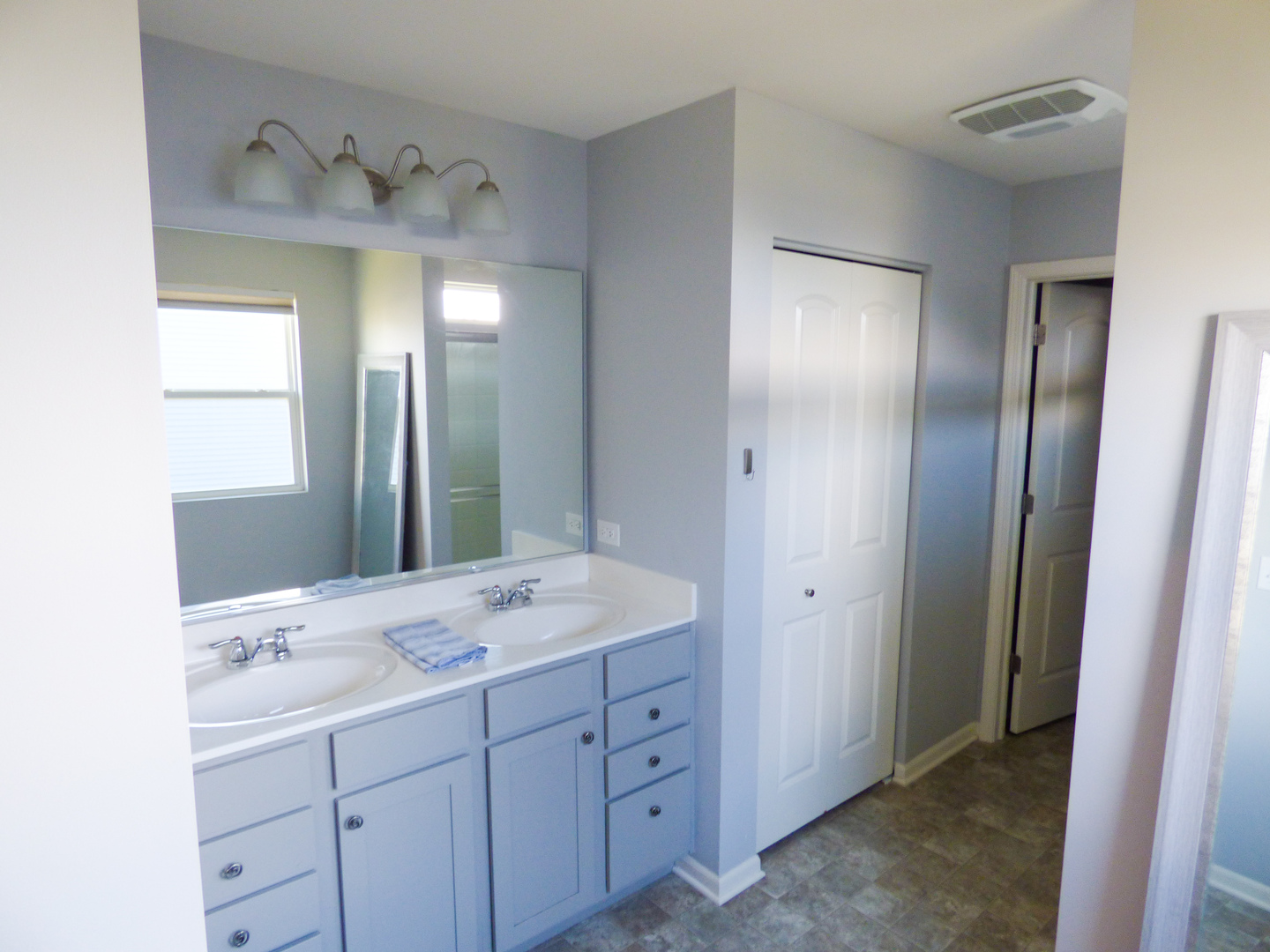 6010 Winterhaven Drive, Joliet, IL 60431