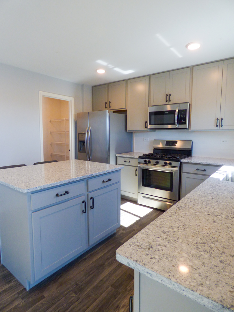 6010 Winterhaven Drive, Joliet, IL 60431