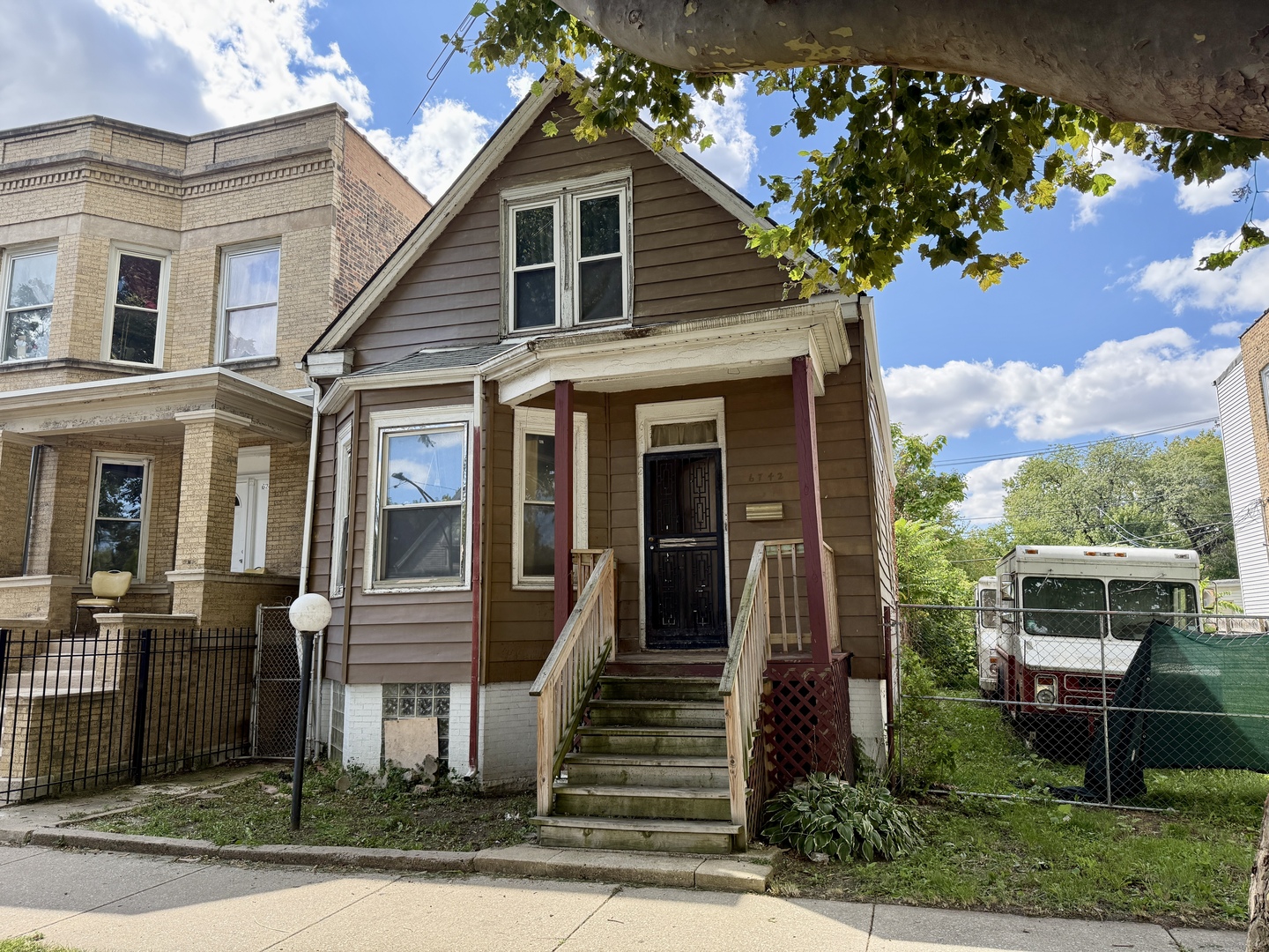 6742 S Throop Street, Chicago, IL 60636