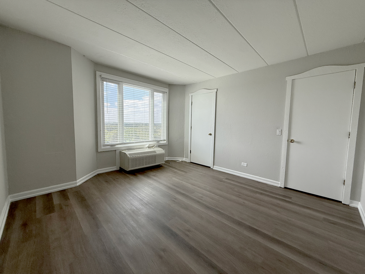 1 Renaissance Place #906, Palatine, IL 60067