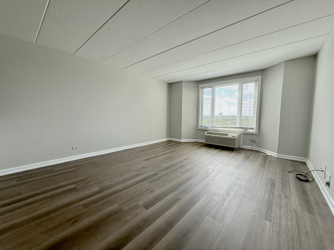 1 Renaissance Place #906, Palatine, IL 60067