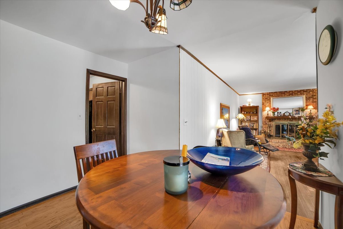 2604 Mill Creek Lane, Rolling Meadows, IL 60008
