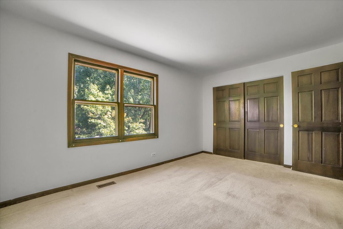 2604 Mill Creek Lane, Rolling Meadows, IL 60008