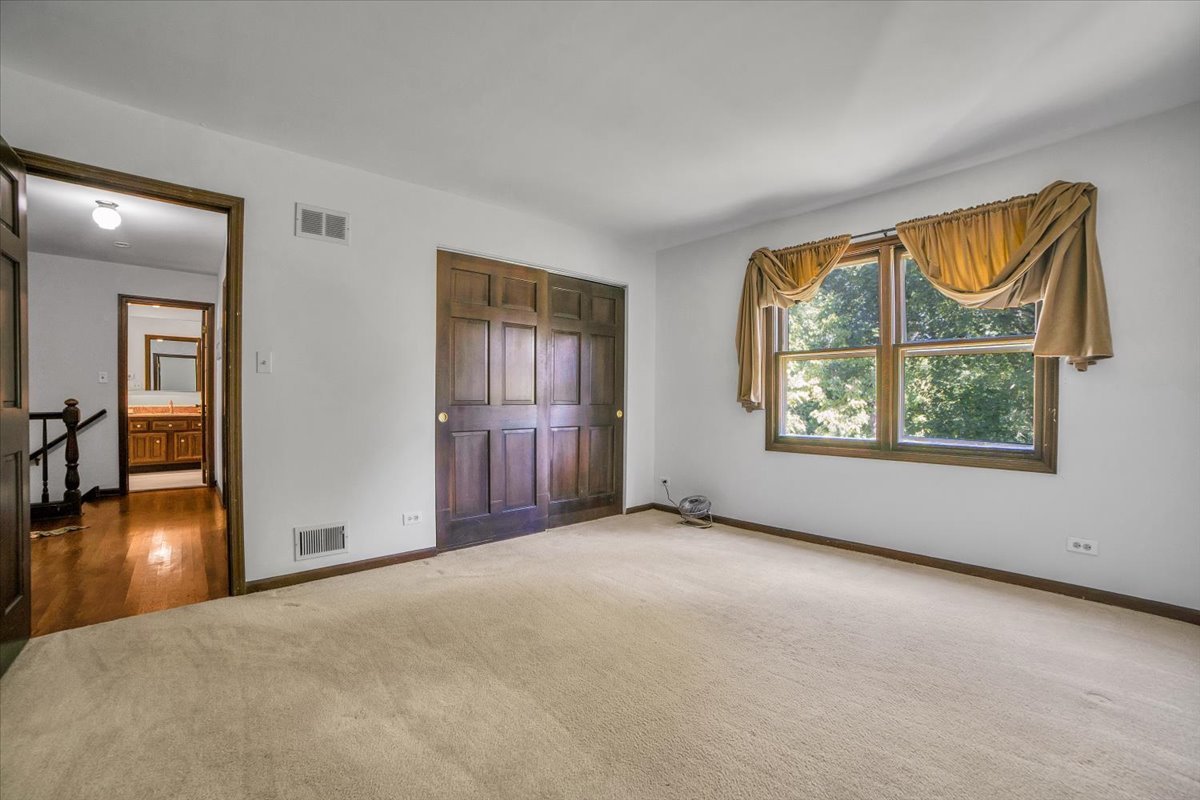 2604 Mill Creek Lane, Rolling Meadows, IL 60008