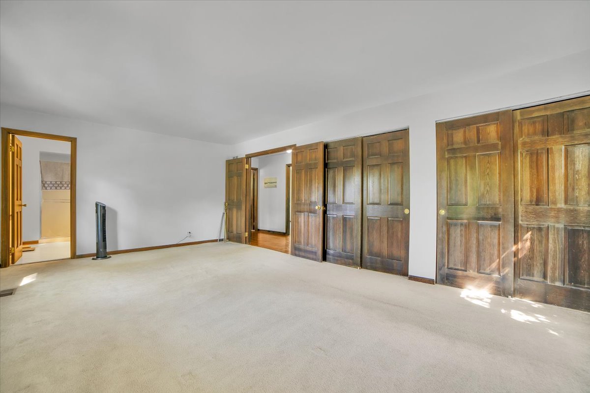 2604 Mill Creek Lane, Rolling Meadows, IL 60008