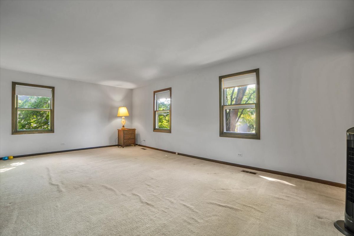 2604 Mill Creek Lane, Rolling Meadows, IL 60008