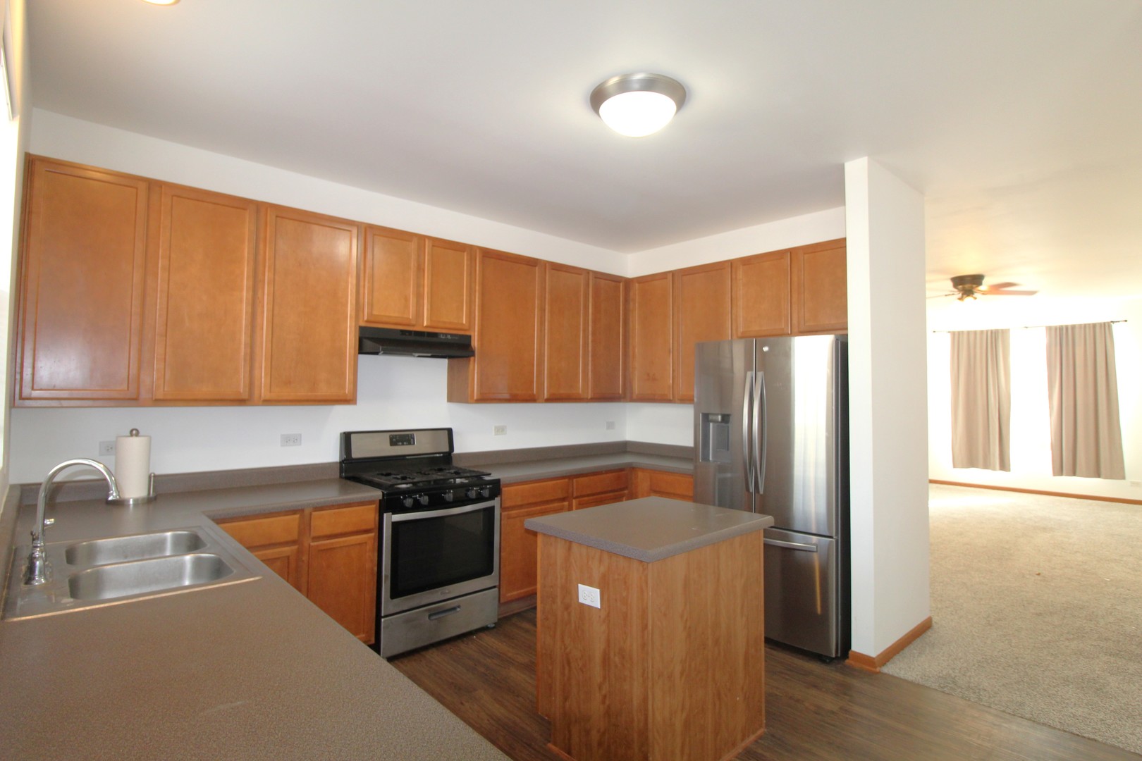 1506 W Turtle Creek Lane #1506, Round Lake, IL 60073
