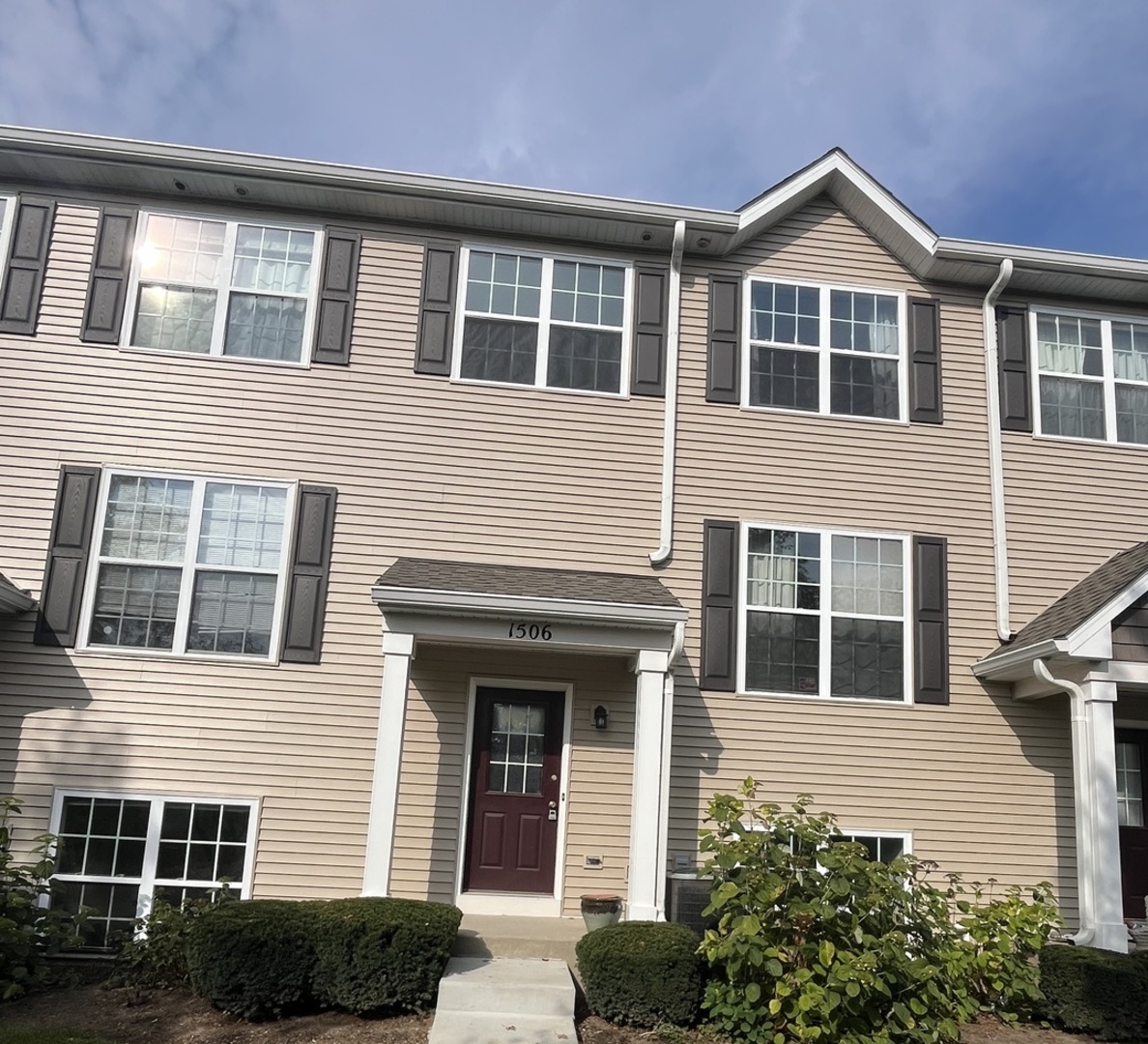 1506 W Turtle Creek Lane #1506, Round Lake, IL 60073