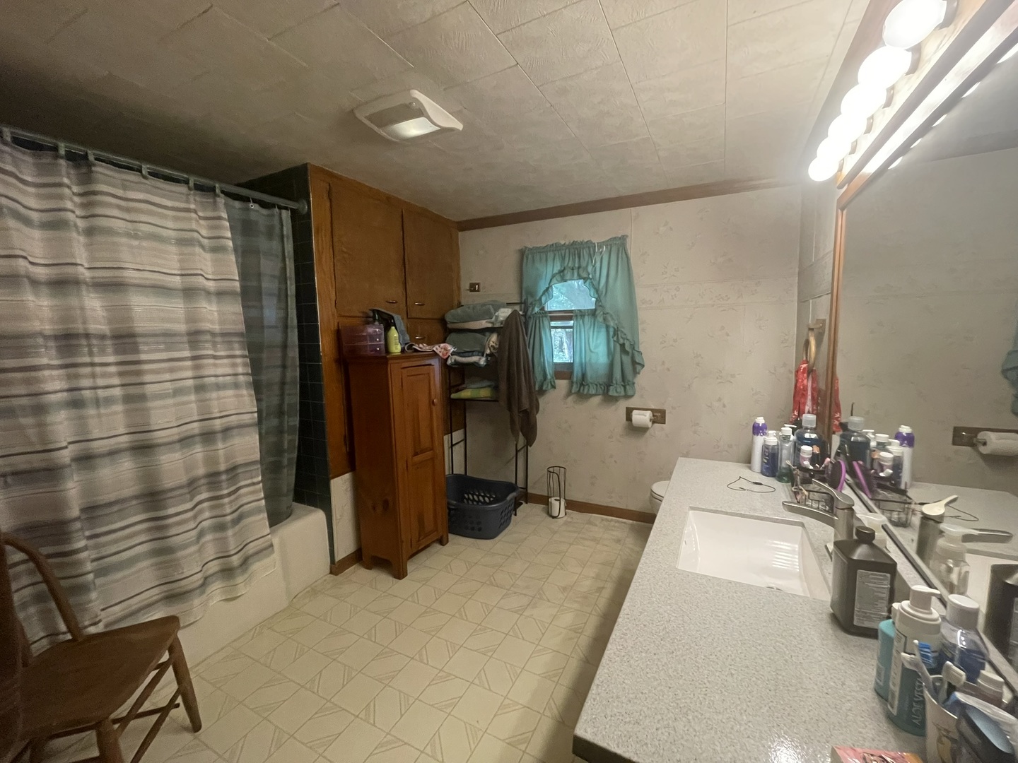 14254 BARBER GREENE Road, Sycamore, IL 60178