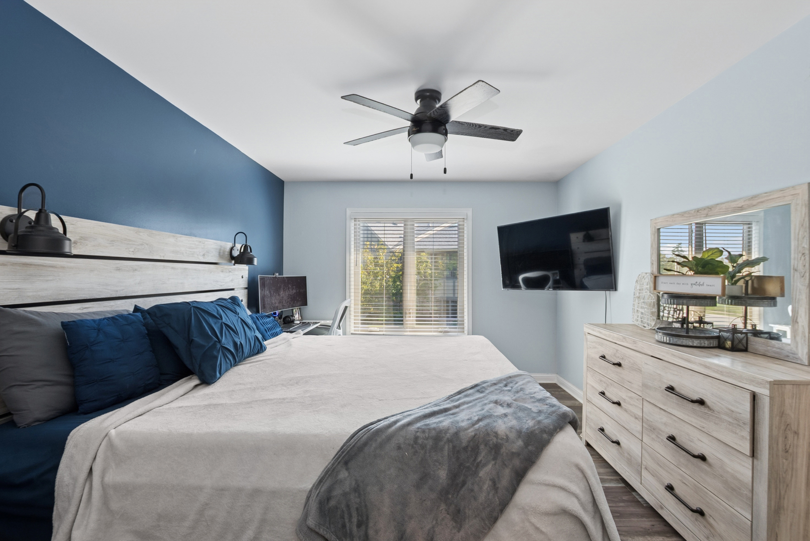 17594 Windsor Parkway, Tinley Park, IL 60487