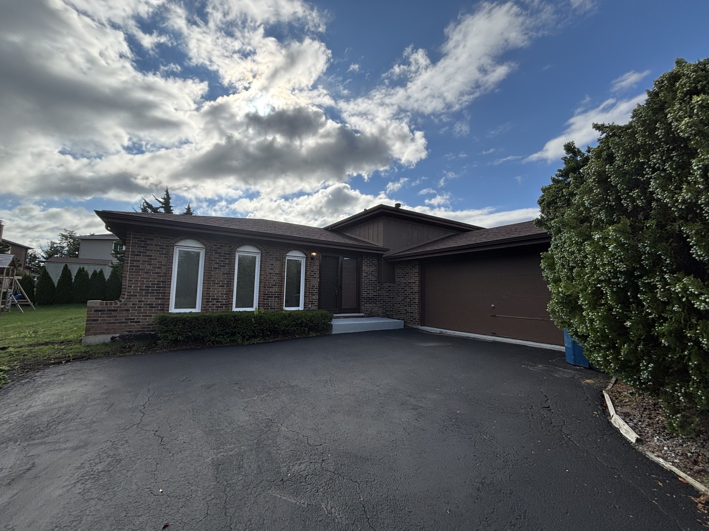 3523 Jacqueline Drive, Crete, IL 60417