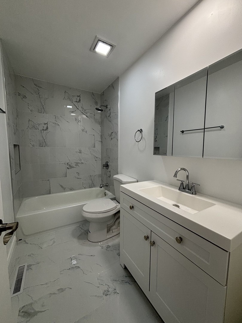 3523 Jacqueline Drive, Crete, IL 60417