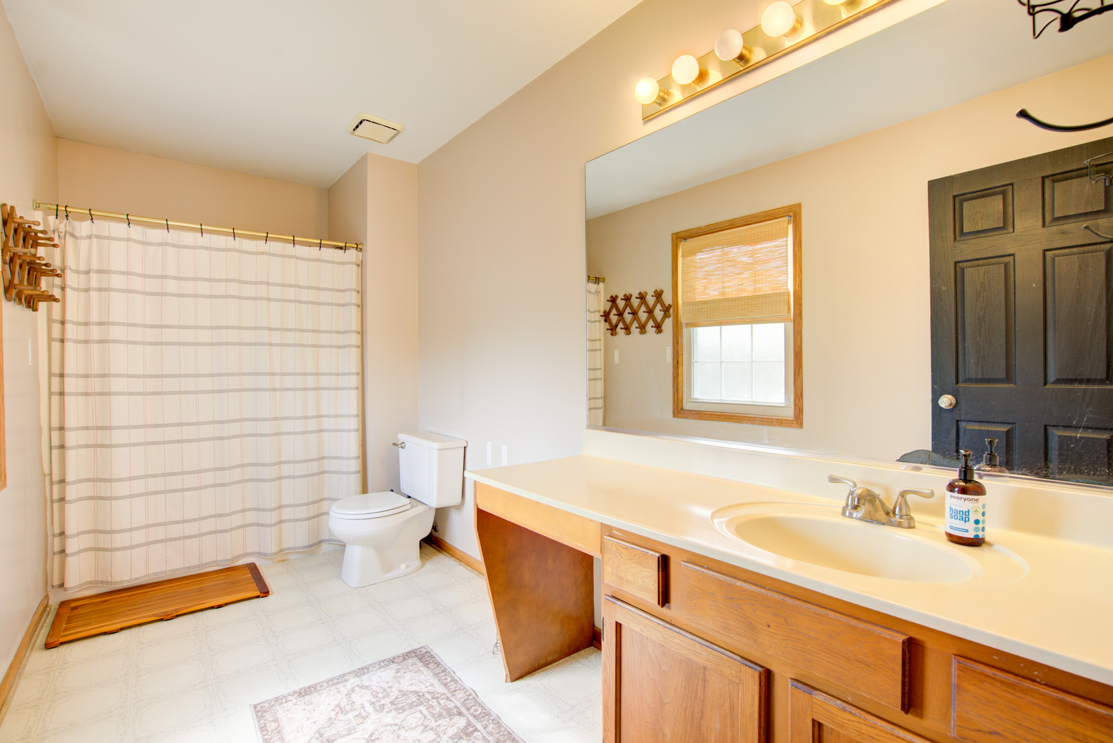 1035 NEWCASTLE Lane, Aurora, IL 60506