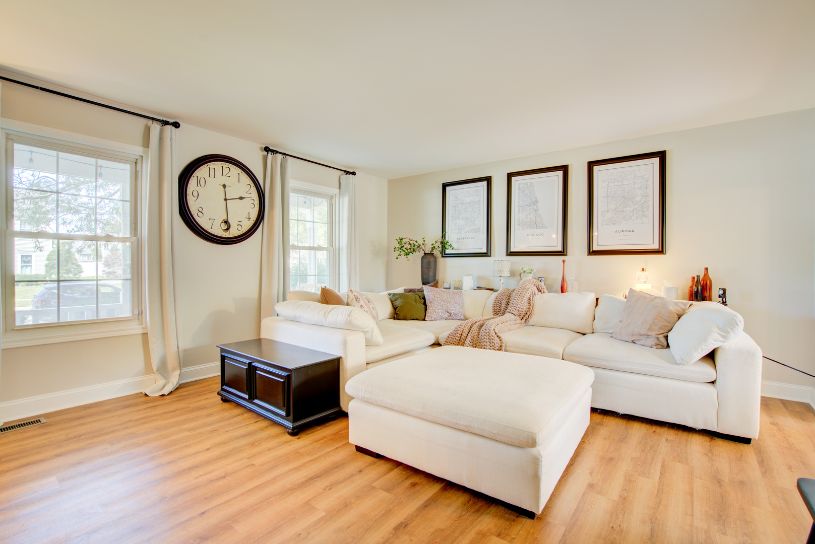 1035 NEWCASTLE Lane, Aurora, IL 60506