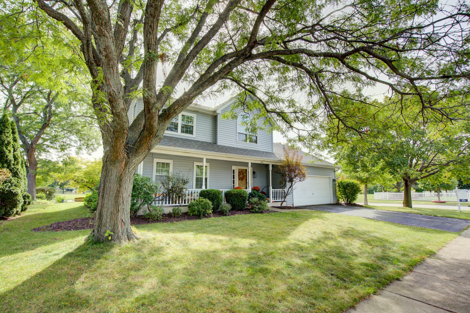 1035 NEWCASTLE Lane, Aurora, IL 60506