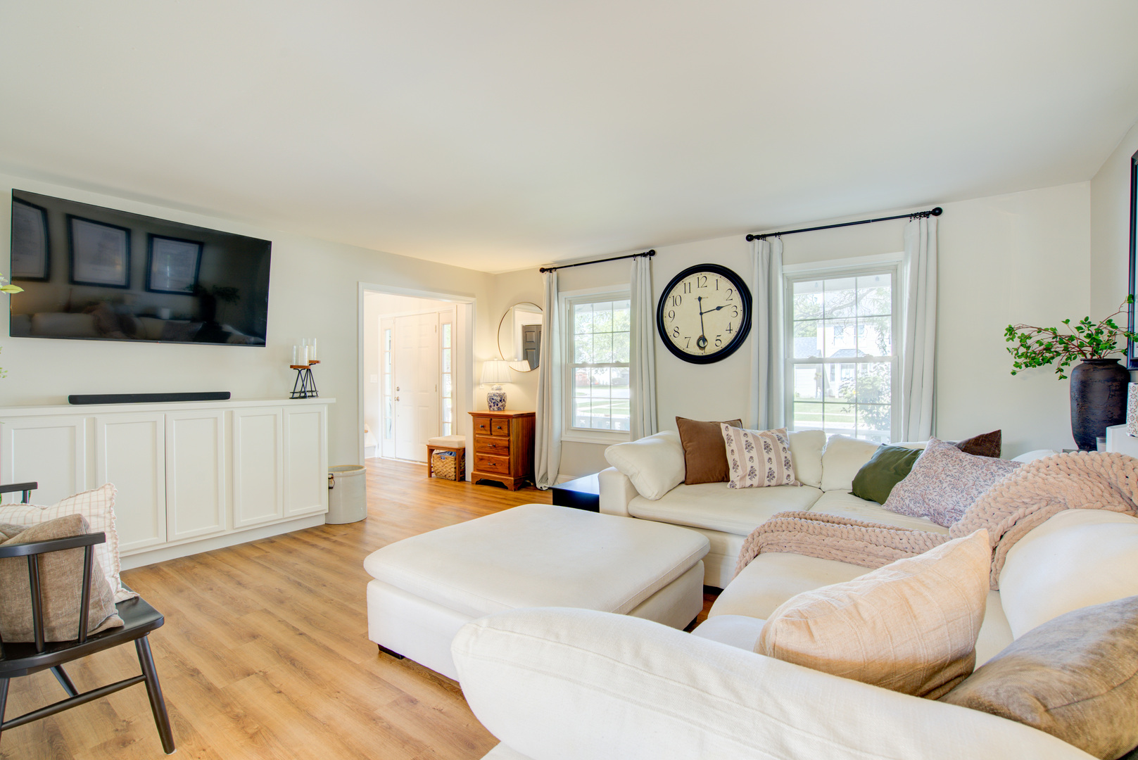 1035 NEWCASTLE Lane, Aurora, IL 60506