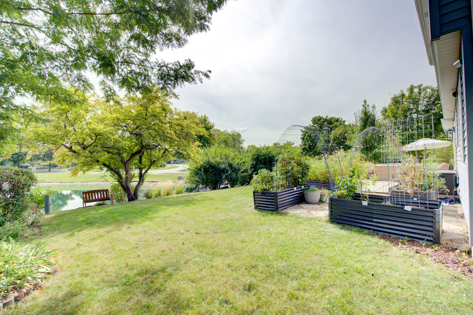 1035 NEWCASTLE Lane, Aurora, IL 60506