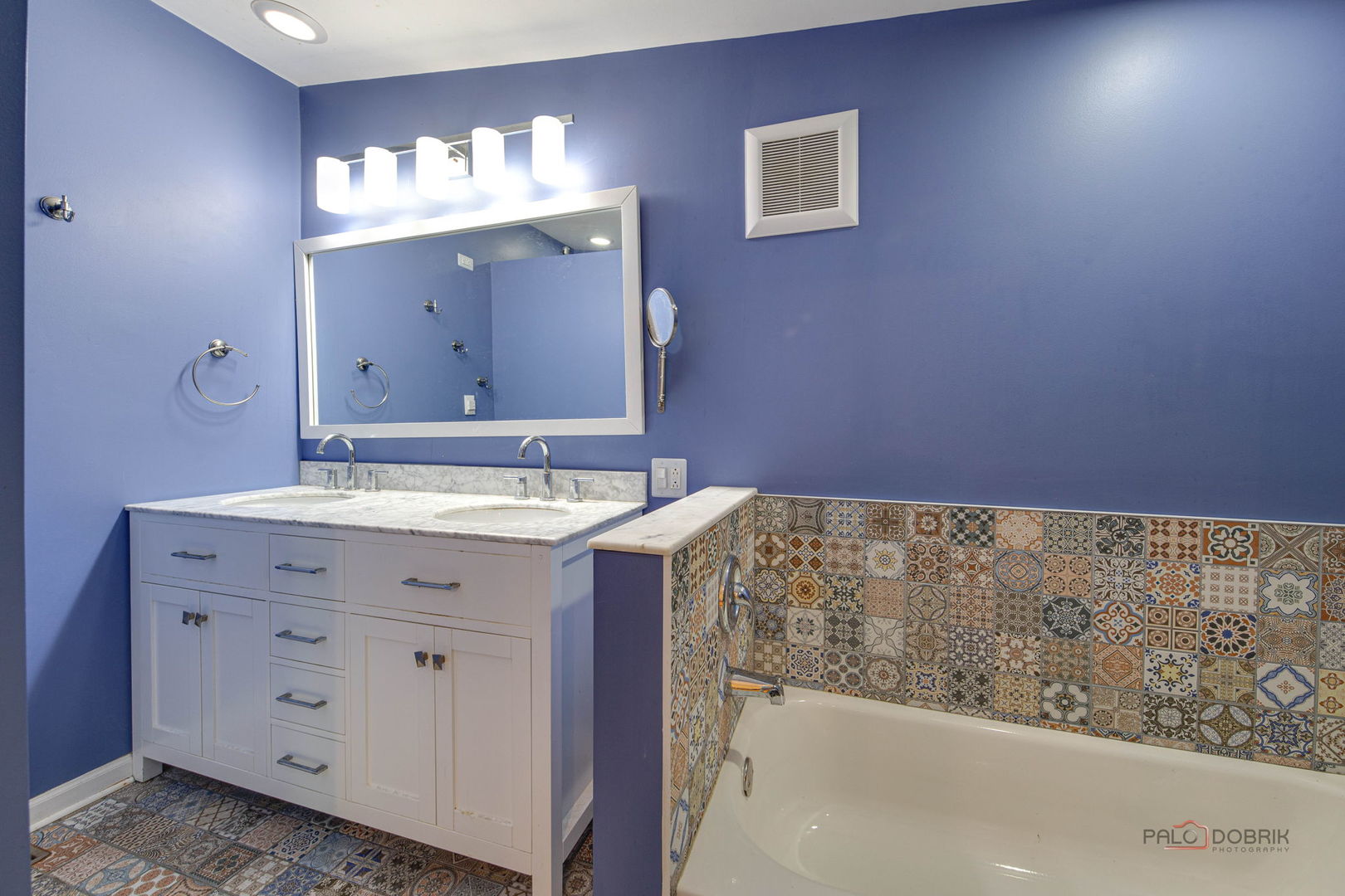 20831 N Maple Court, Deerfield, IL 60015
