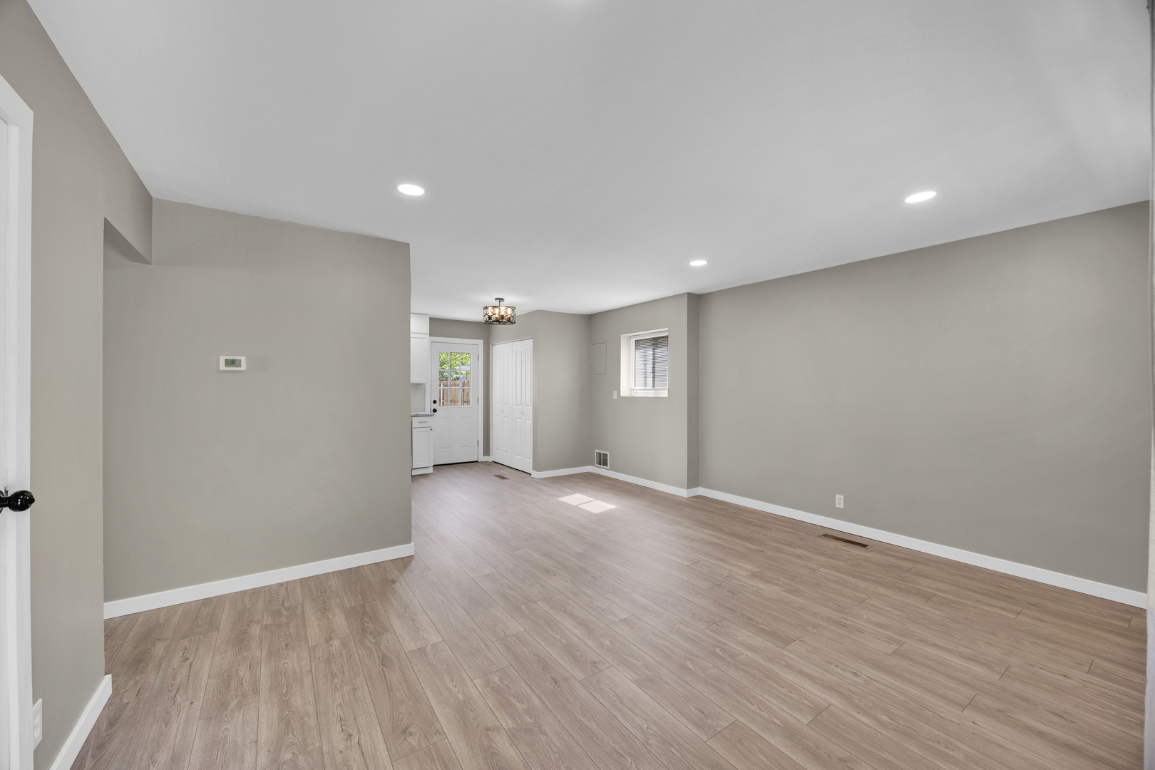 402 Oneill Street, Joliet, IL 60436