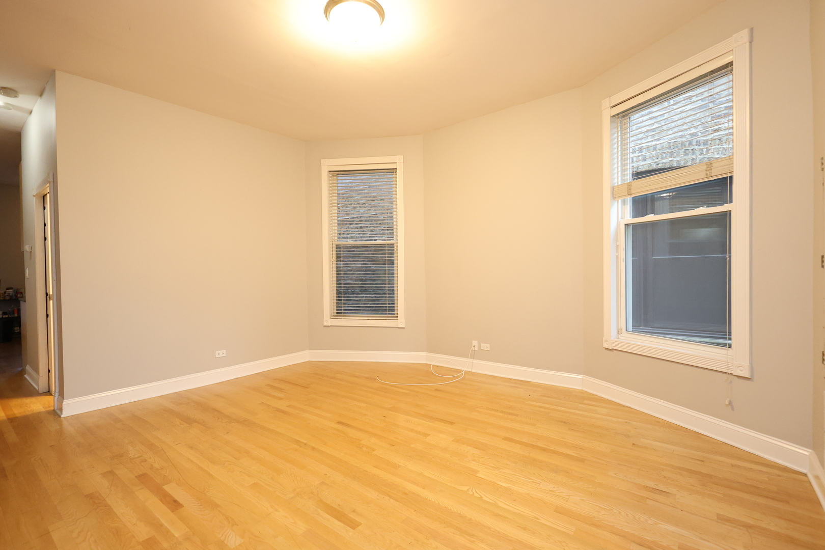 1026 W Roscoe Street #2, Chicago, IL 60657