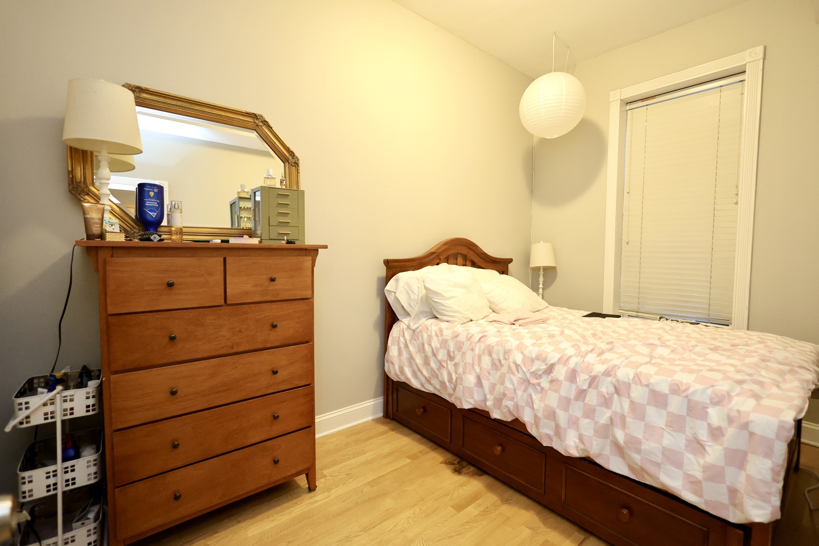 1026 W Roscoe Street #2, Chicago, IL 60657