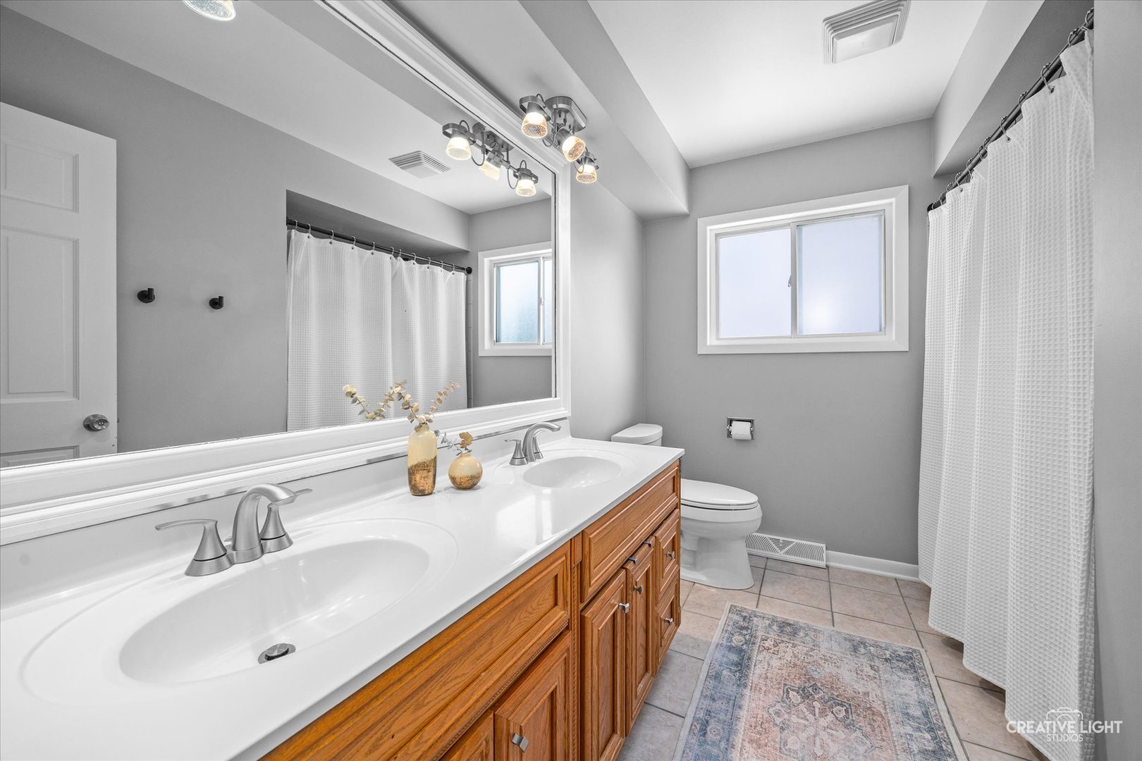 295 Elm Street, Glen Ellyn, IL 60137
