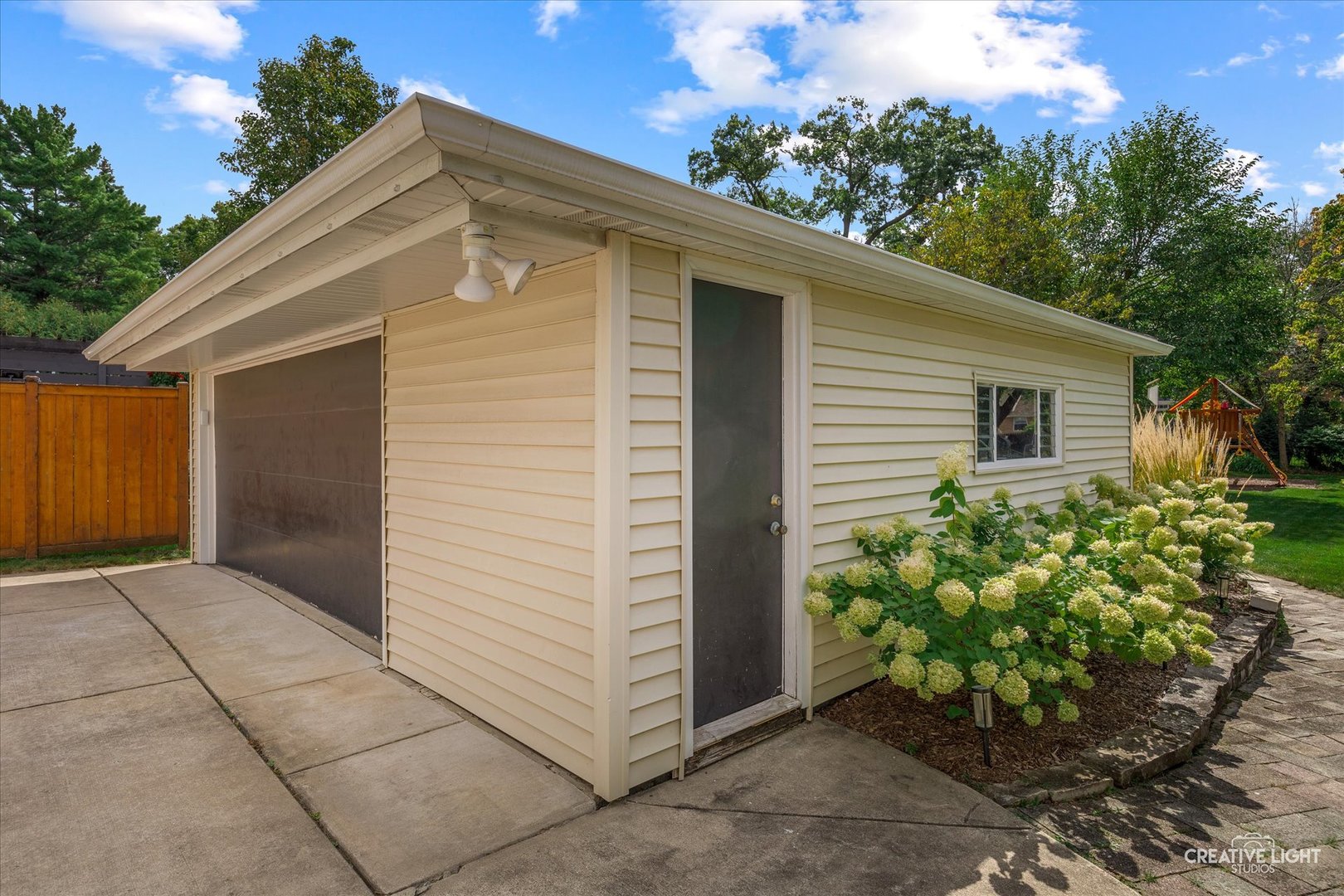295 Elm Street, Glen Ellyn, IL 60137