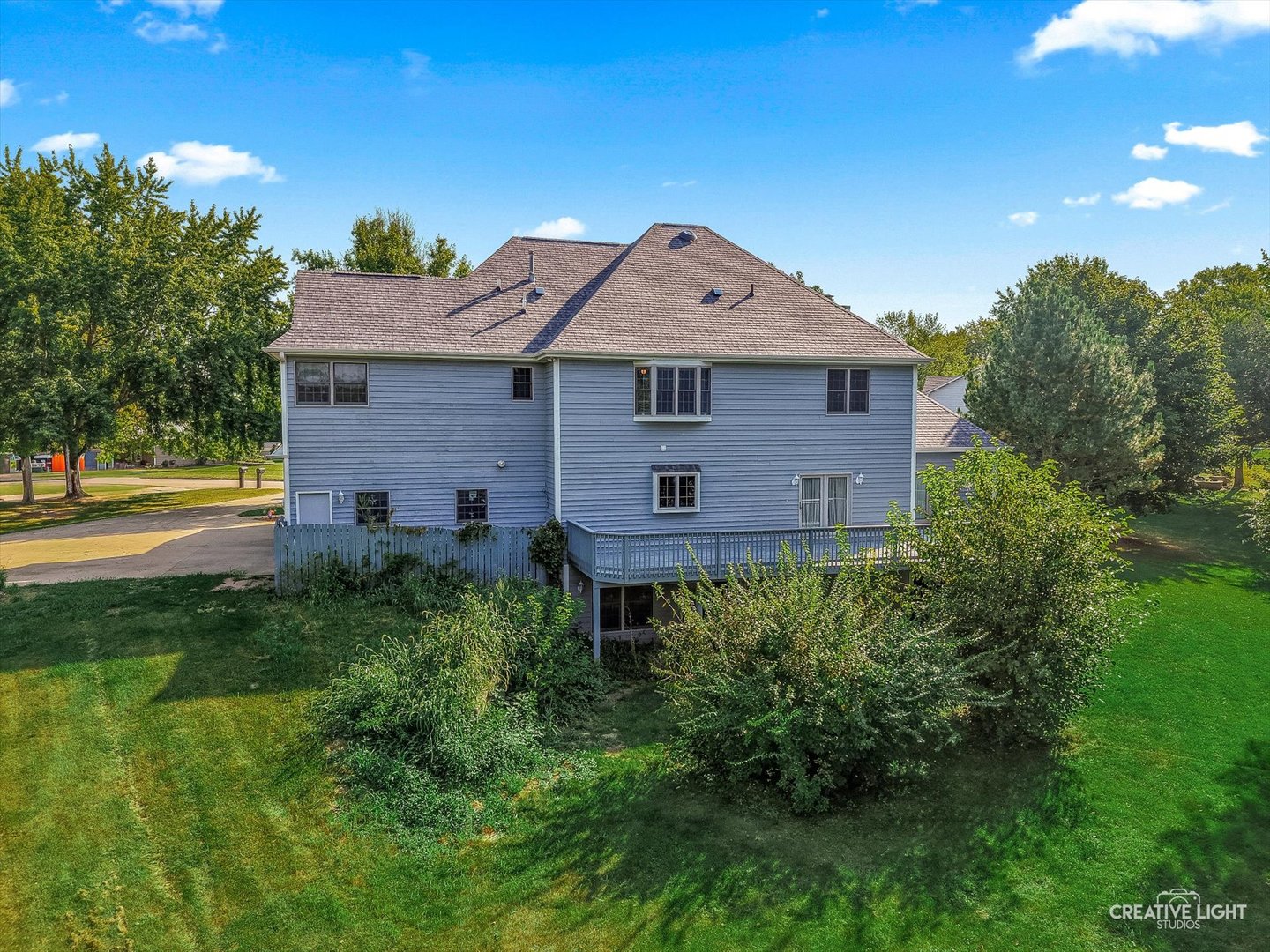 301 Fieldstone Lane, Dixon, IL 61021