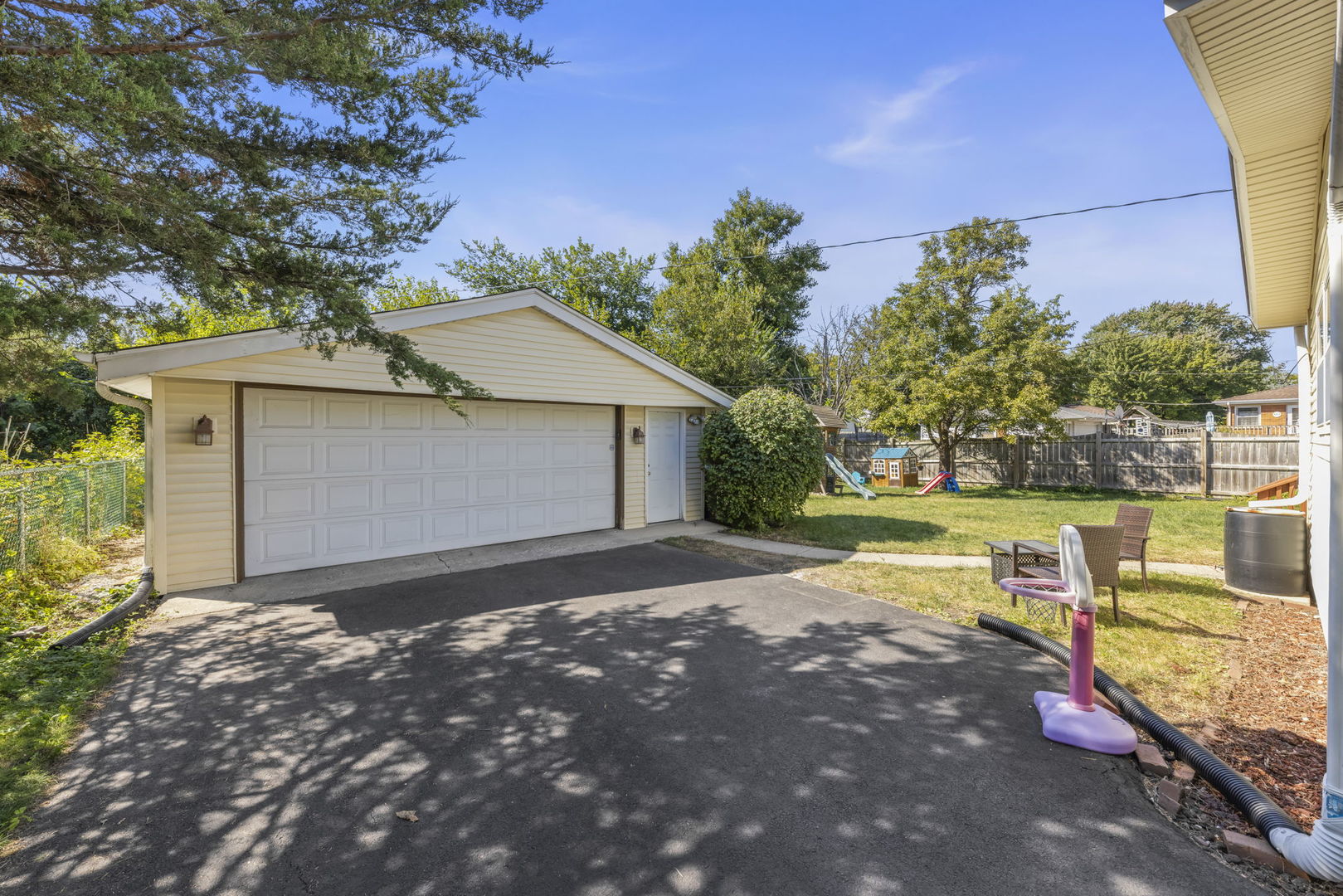 490 N Chatham Avenue, Villa Park, IL 60181