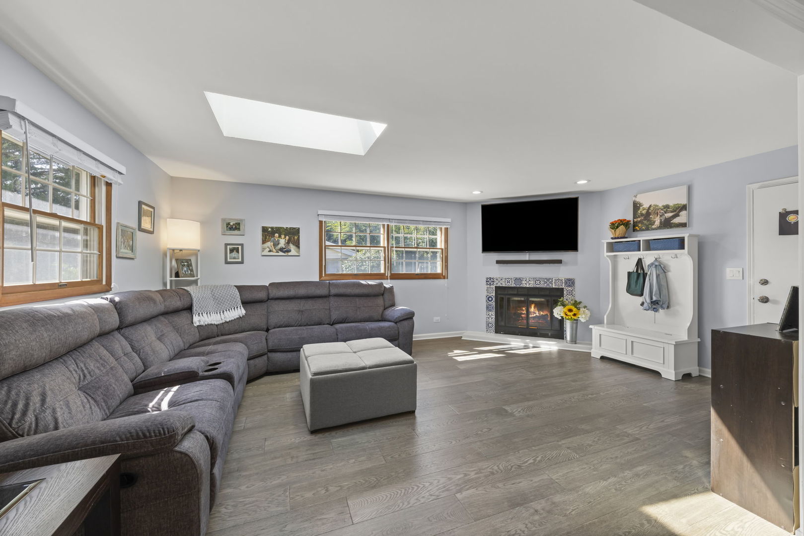 490 N Chatham Avenue, Villa Park, IL 60181