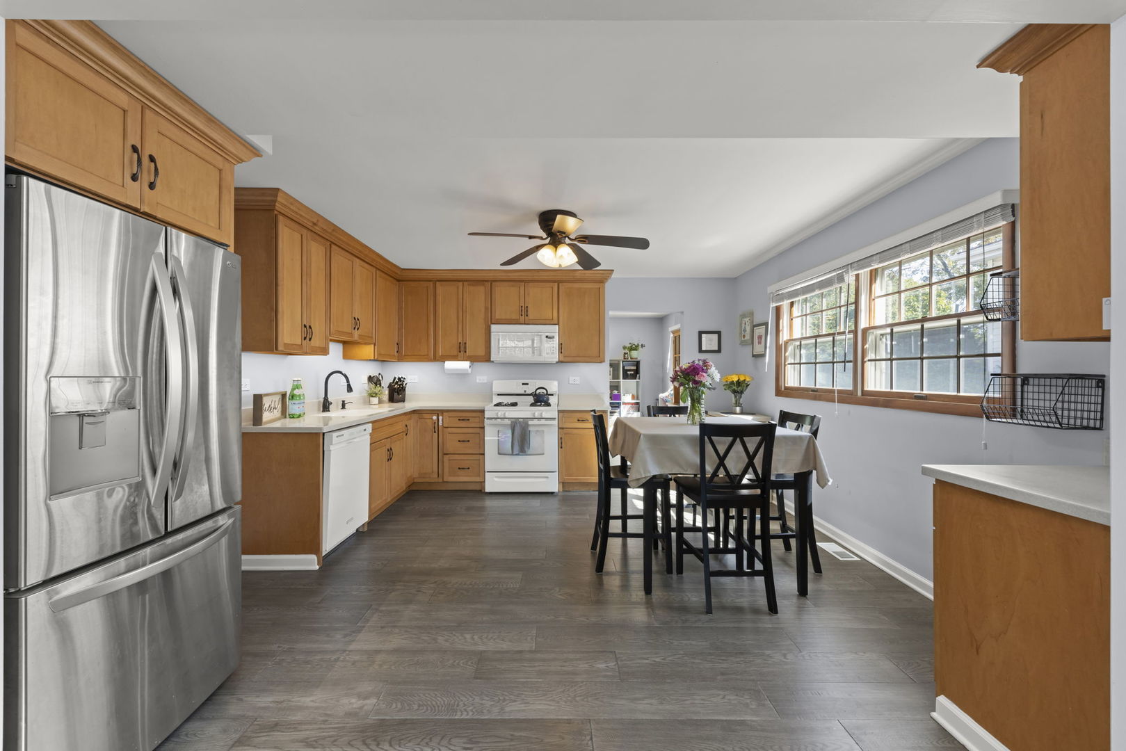 490 N Chatham Avenue, Villa Park, IL 60181