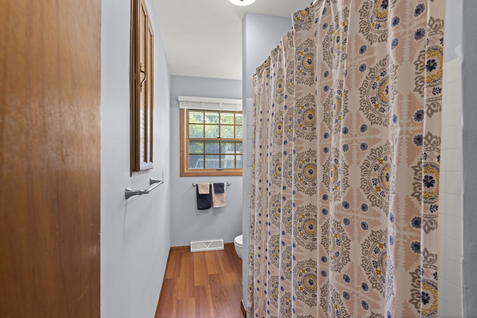 490 N Chatham Avenue, Villa Park, IL 60181