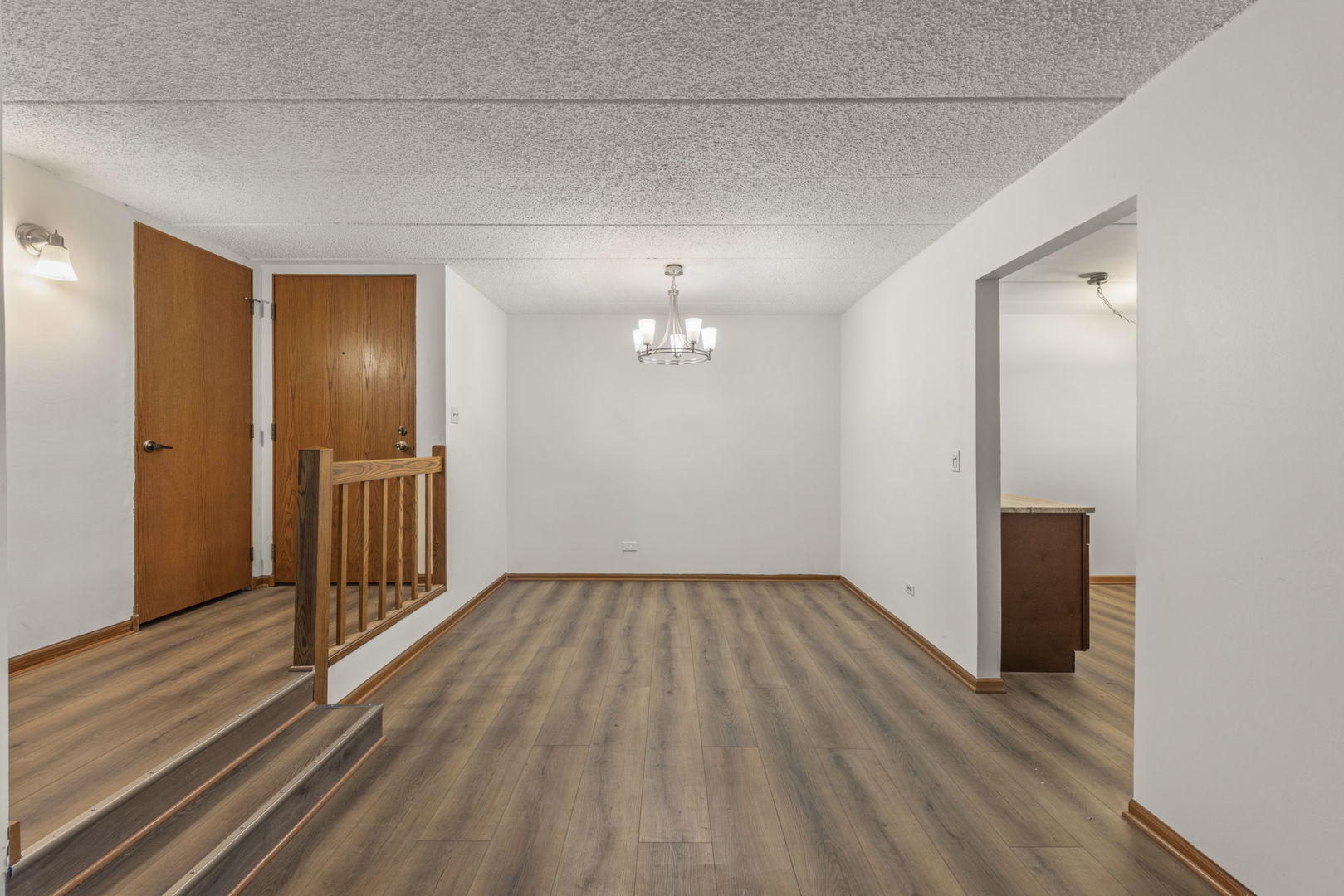 8202 Piers Drive #1302, Woodridge, IL 60517