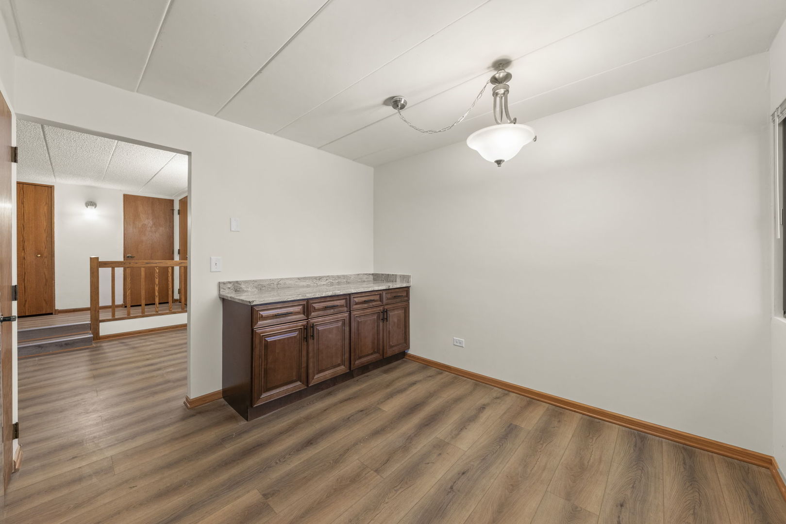 8202 Piers Drive #1302, Woodridge, IL 60517
