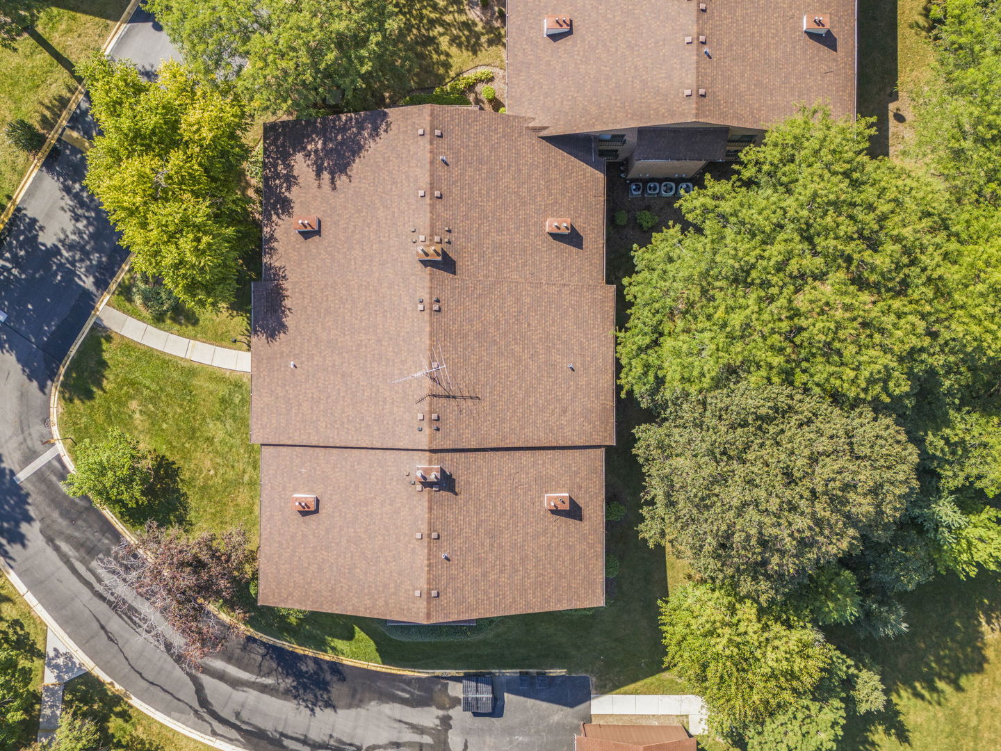 8202 Piers Drive #1302, Woodridge, IL 60517