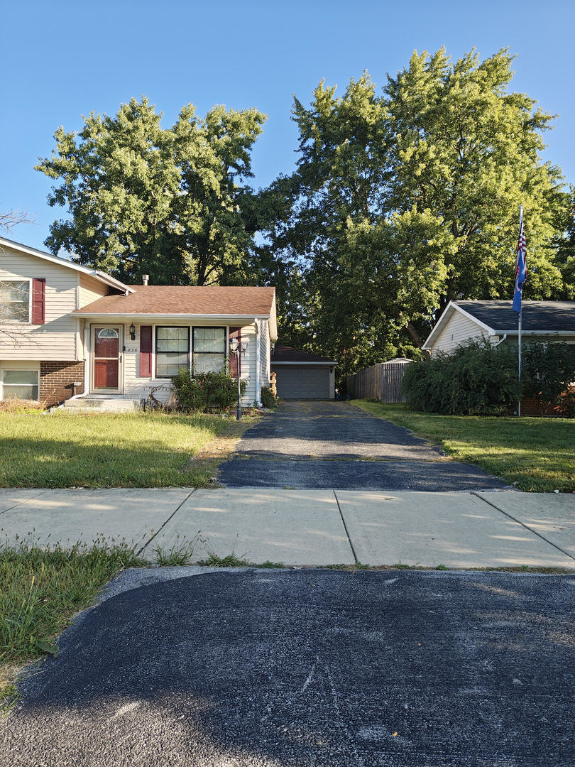 836 Lily Cache Lane, Bolingbrook, IL 60440